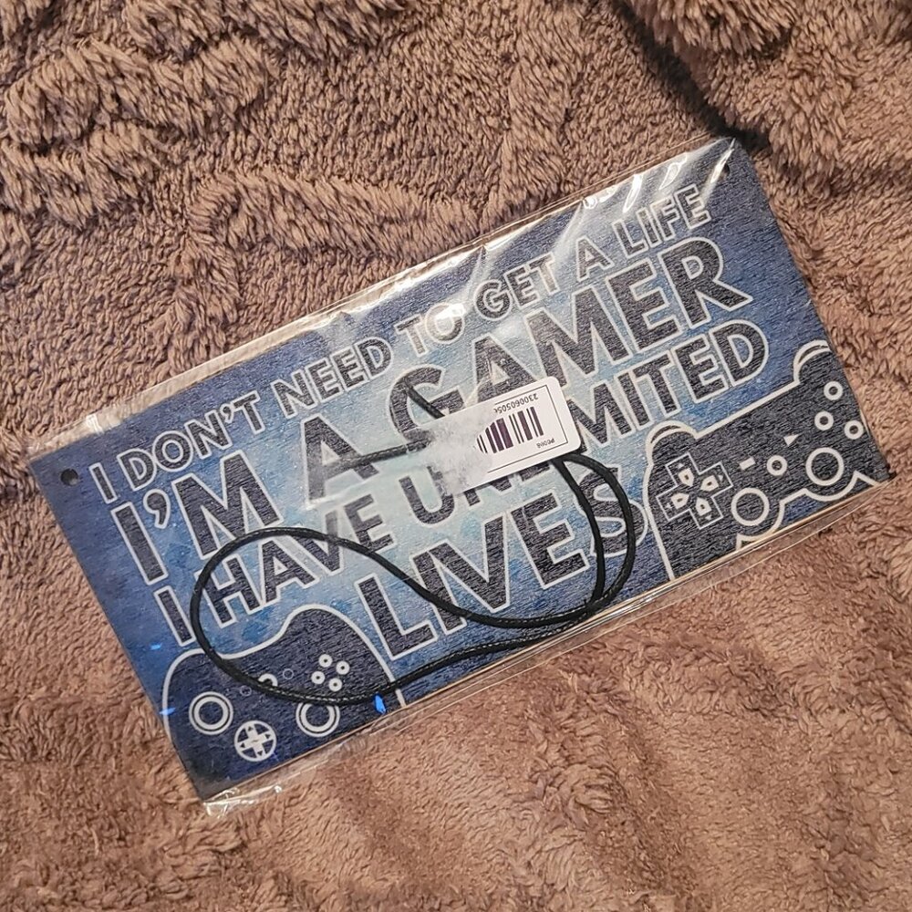 Hanging Wooden Sign | Unlimited Lives | 10*20cm